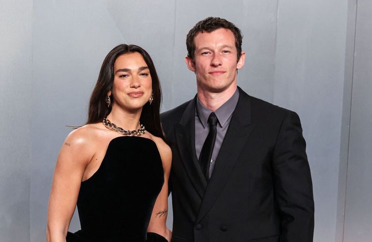 Dua Lipa et Callum Turner : 26 robes, musée privatisé, les dessous de leur mariage complètement fou