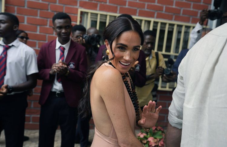 Les tenues de Meghan Markle critiquées par la Première dame du Nigéria