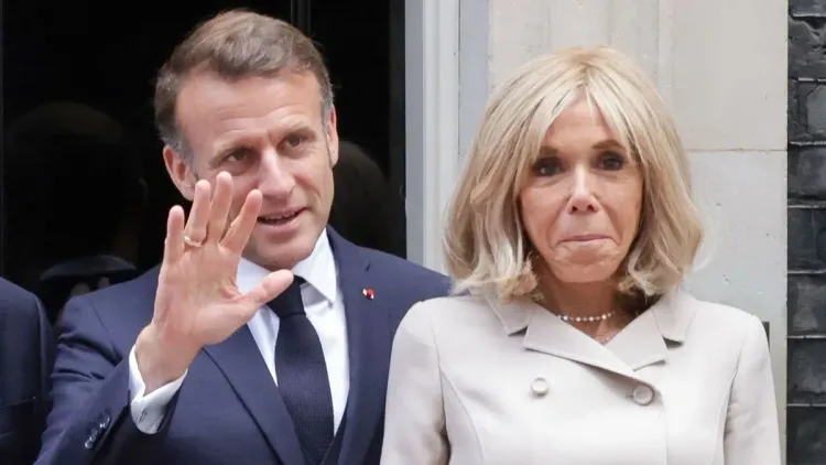 Brigitte Macron “totalement démunie” face aux rumeurs, Emmanuel riposte : “Il s’agit de défendre mon…”
