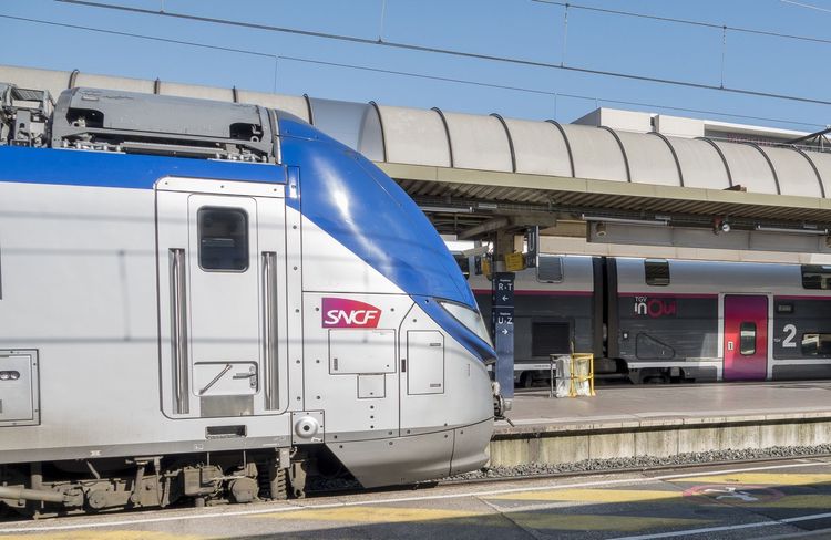 « Une faille quelque part » : la mère de Selma, 6 ans, amputée après un accident de train témoigne