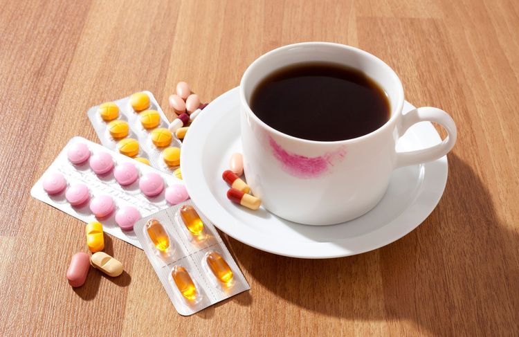 Café et paracétamol : est-il conseillé de les consommer ensemble ?