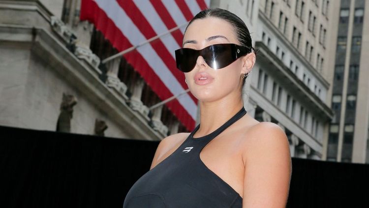 Bianca Censori : la femme de Kanye West se promène nue dans les rues de Paris