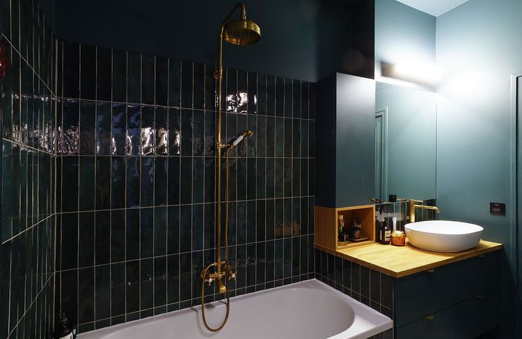 Ces matières à proscrire dans la salle de bains selon les architectes