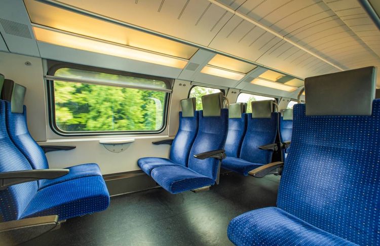 « La sororité ça se vit » : une militante féministe agressée sexuellement dans un train après avoir protégé deux jeunes femmes