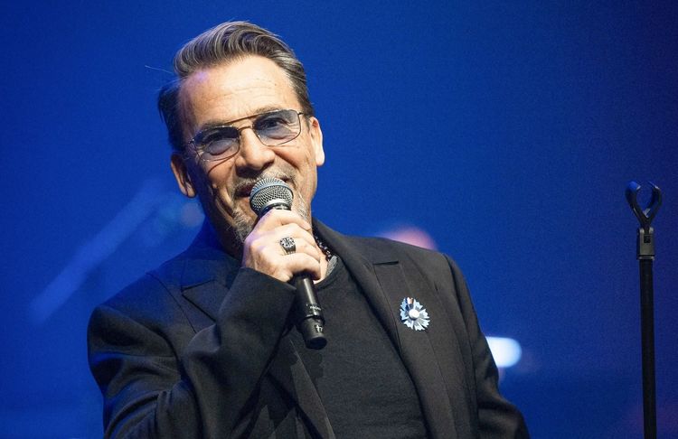 Florent Pagny : sa fille Aël raconte le jour où elle a appris que son père souffrait d’un cancer