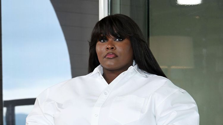 Yseult fait une révélation sur son feat avec Kanye West : "J'étais toute nue dans ma cuisine"