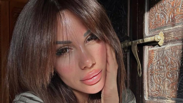 Laura Lempika : de nouveau en couple, ses confidences sur sa deuxième grossesse !