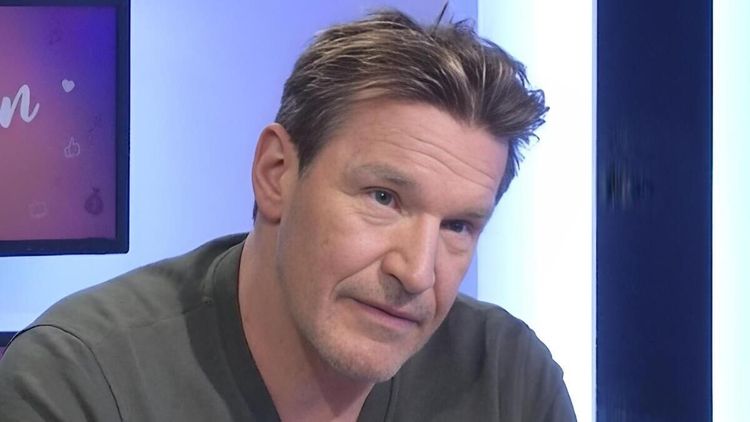 “On a foncé dessus” : Benjamin Castaldi dans un état inquiétant et les doigts recollés après un accident grave
