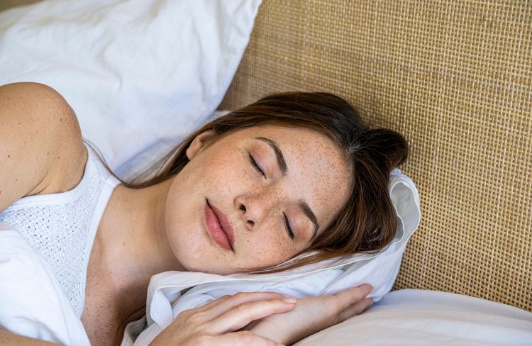 Ce seuil de sommeil en dessous duquel la peau vieillit (beaucoup) plus vite
