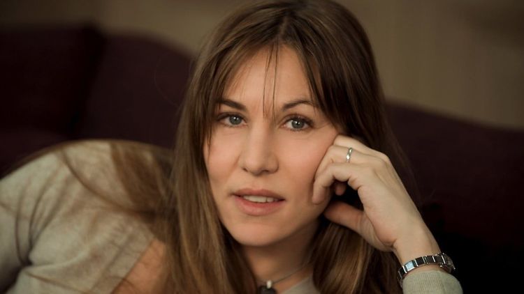 Mathilde Seigner (57 ans) : ses mots forts sur la France, "On est en permanence brimé"