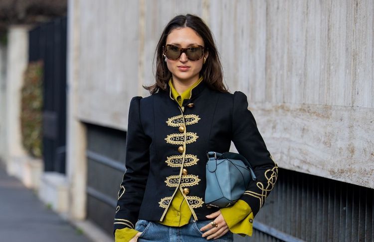 Voici les styles de vestes qui feront toute la différence avec un jean droit ce printemps