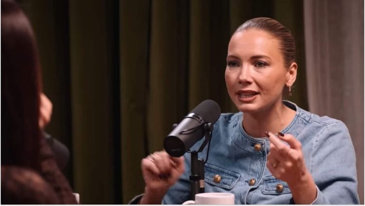 "On te retire ta..." : Amandine Petit dévoile ce geste brutal qui l'a marquée chez Miss France