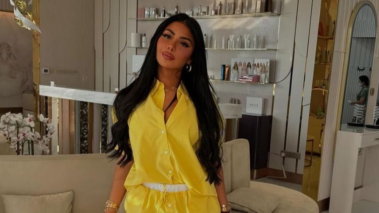 Maeva Ghennam musulmane, elle se fait lyncher suite à une publication