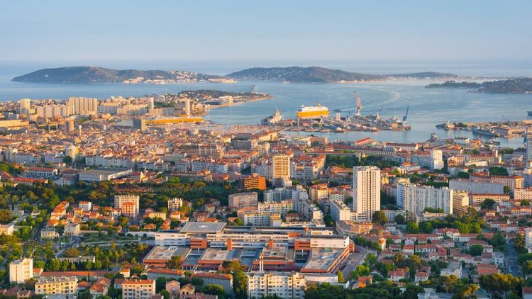 Immobilier à Toulon : légère baisse des prix d'achat en avril 2026