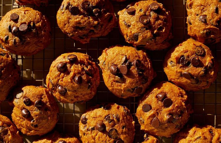 Pour Halloween, testez la recette des cookies à la citrouille (et au chocolat)