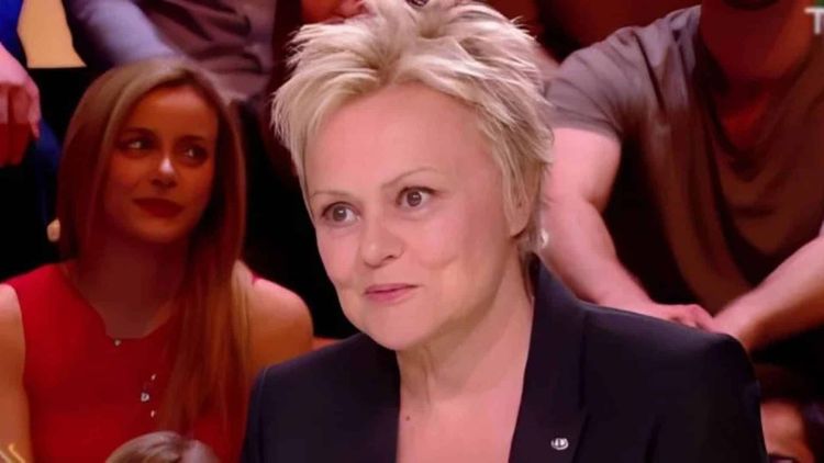 Muriel Robin : on sait enfin pourquoi la comédienne a totalement craqué sur le tournage de Lol, qui rit sort !