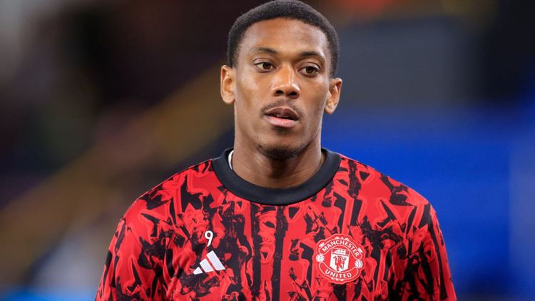 Anthony Martial : sa vidéo avec sa nouvelle chérie et ses deux enfants fait vivement réagir les internautes, regardez !
