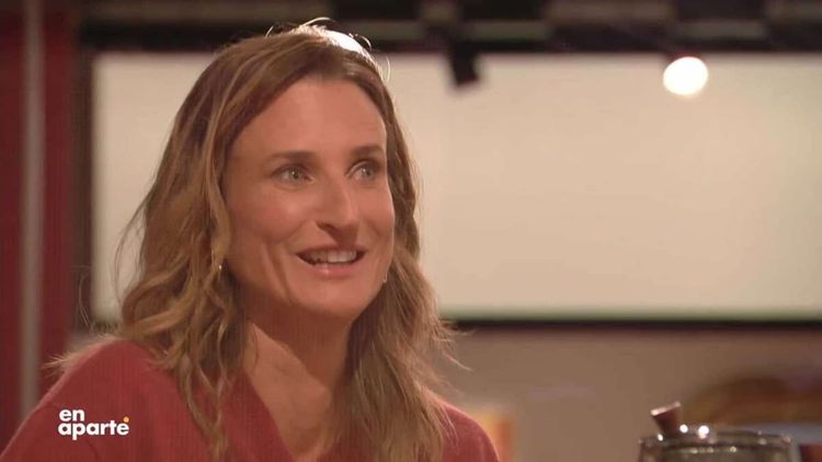 "Il y a des choses que je ne peux pas dire" : Camille Cottin raconte son adolescence mouvementée lorsqu'elle vivait à Londres