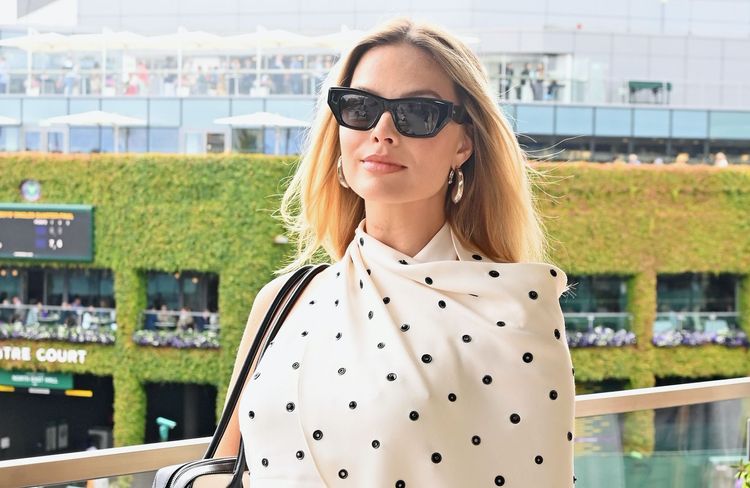 Ce look basique de Margot Robbie est juste ce dont on a envie de porter cet été