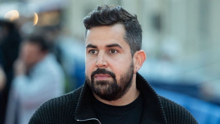 "5 femmes en 2 jours" : Artus se lâche à Amsterdam avec un ami très spécial