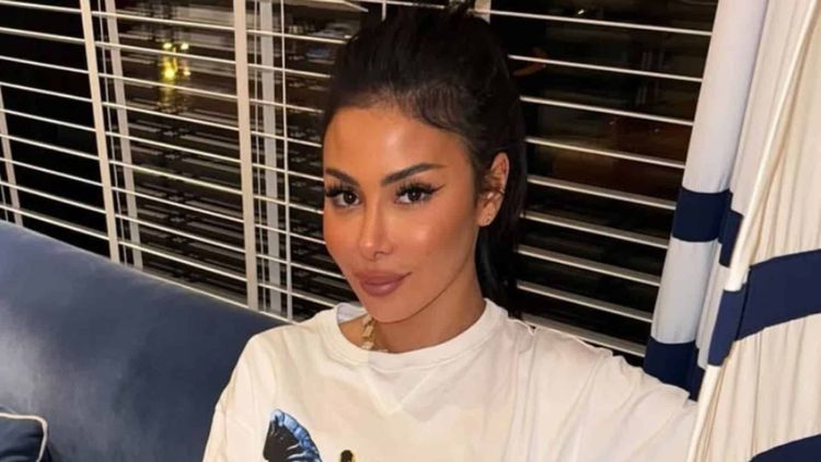 "Je n’ai même pas les mots" : une vidéo de Maeva Ghennam et sa femme de ménage choque les internautes, regardez !