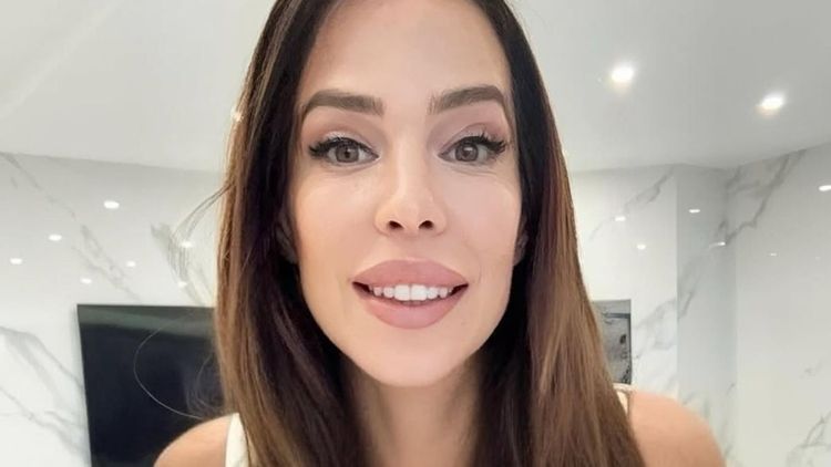 Kim Glow accusée de manquer de tact, elle se fait rappeler à l'ordre