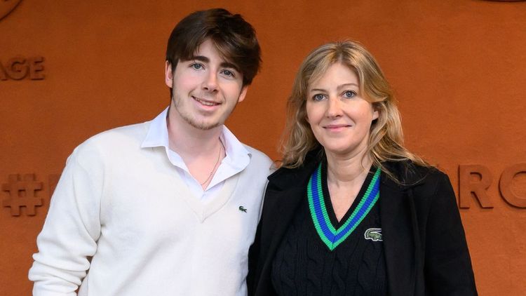Oscar Bruel, ce projet lancé avec sa mère Amanda Sthers et son frère Léon intrigue déjà, ce que l’on sait