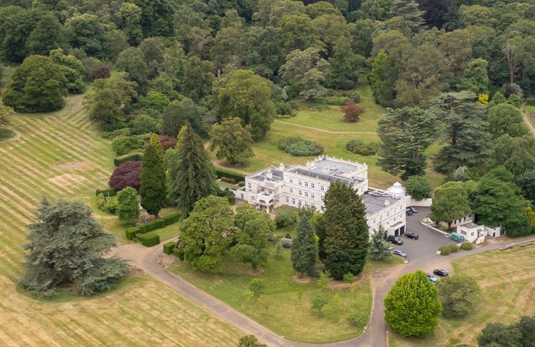 Royal Lodge : la résidence royale à Windsor que le prince Andrew doit quitter