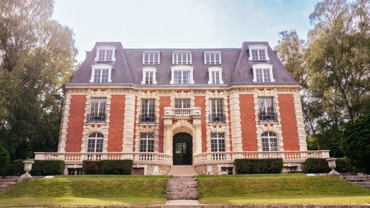 Star Academy : un célèbre humoriste choisi pour être le nouveau professeur de théâtre, et vous le connaissez tous !