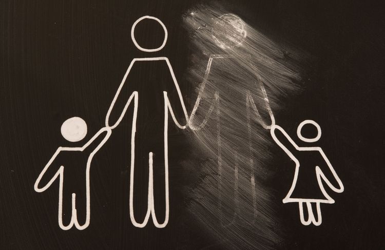 Vaut-il mieux un père malgré lui qu’un père absent ? 5 questions à un psy