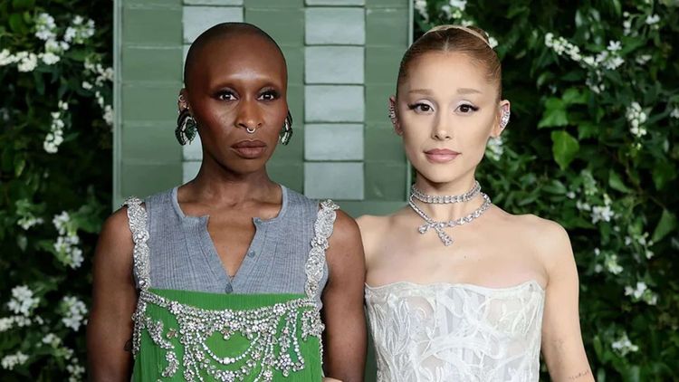 Ariana Grande : agressée à Singapour sur la tapis rouge, Cynthia Erivo vole à sa rescousse, les images chocs !