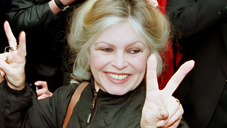 Brigitte Bardot sans aucune pudeur à 90 ans : "Aucun problème à montrer mes...