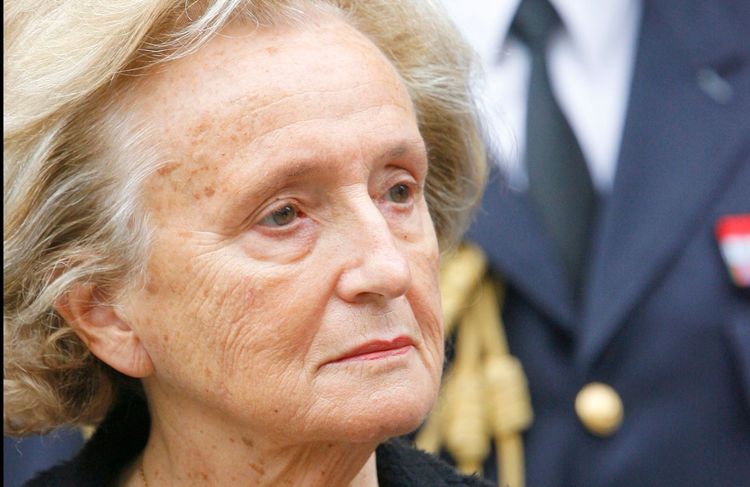 Bernardette Chirac décorée en secret par Emmanuel Macron
