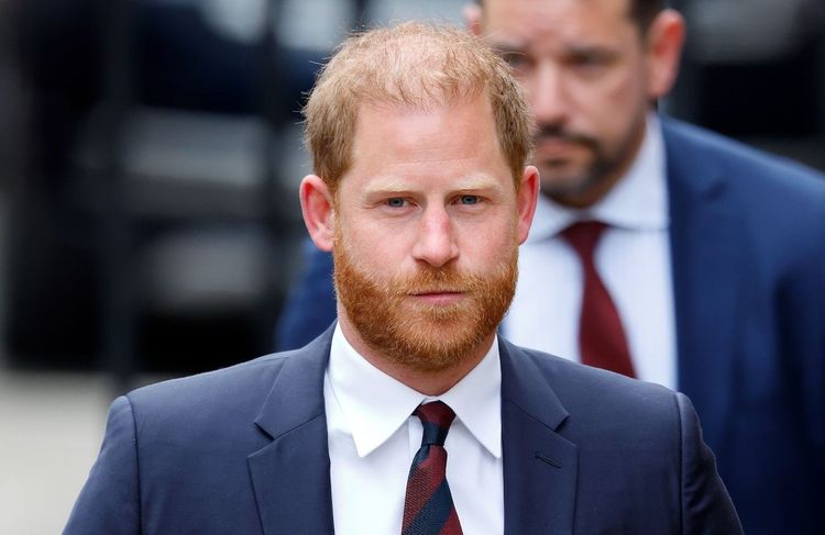 Le prince Harry écarté de la famille royale : cette lettre déposée secrètement lors d’une cérémonie