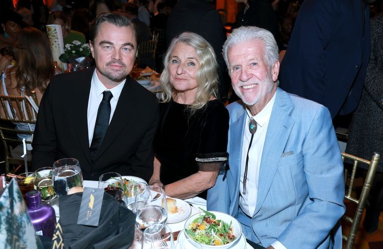 « Elle a toujours cru en moi » : sur scène, Leonardo DiCaprio rend hommage à sa mère Irmelin