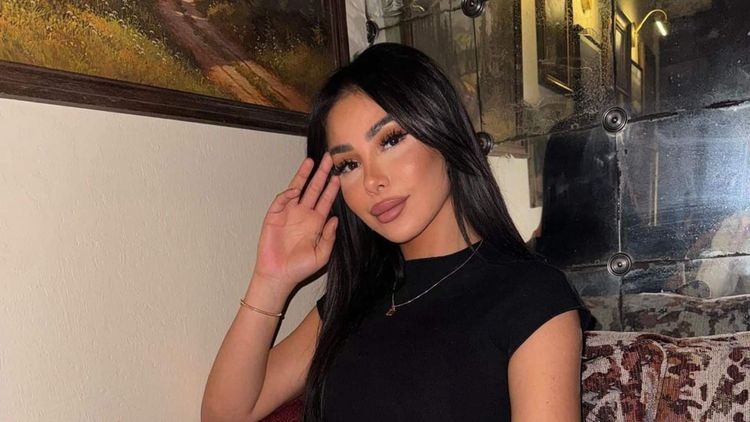 Maeva Ghennam : à nouveau en couple ? Elle s'affiche très proche d'un mystérieux jeune homme, regardez !