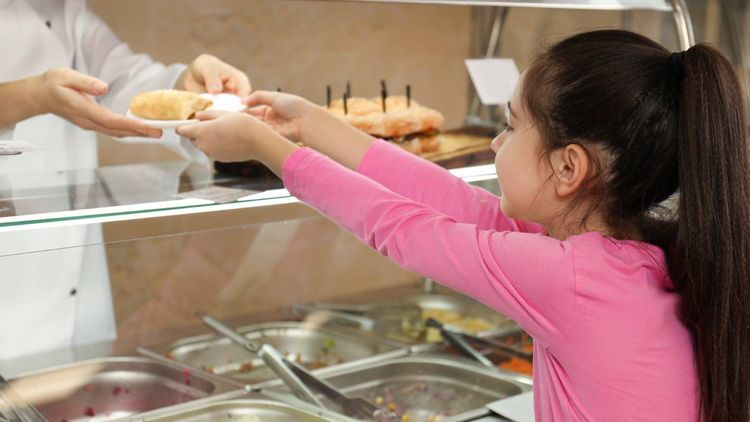 « Puis-je réellement profiter d'un crédit d'impôt sur les frais de cantine de mes enfants ? »