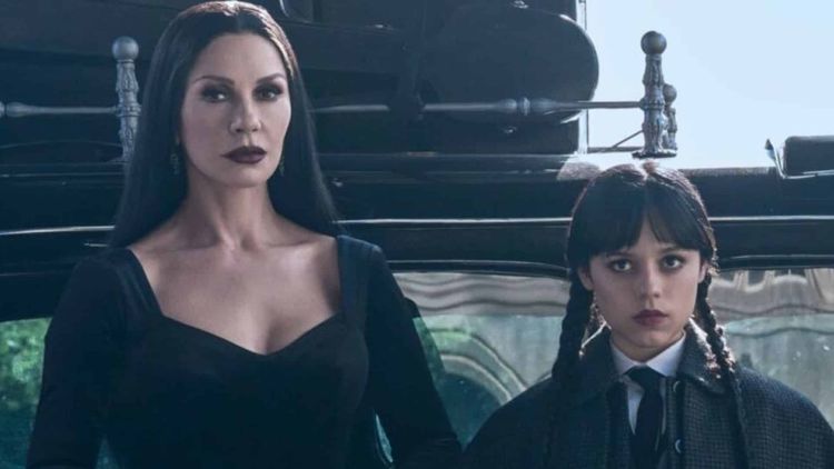 Mercredi saison 2 : "J’ai demandé à Tim Burton…", Catherine Zeta-Jones révèle ce souhait important pour la suite de la série Netflix