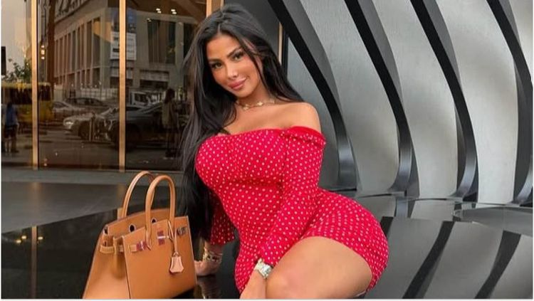 "Merci mon c…" : Maeva Ghennam voit rouge après des critiques sur sa réussite