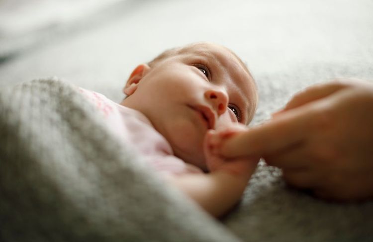 Les bébés nés en 2025 appartiennent à la génération Bêta : quelles sont leurs caractéristiques ?