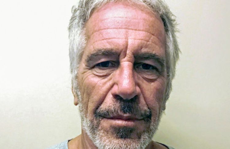 « Imagine-t-on des T-shirts Marc Dutroux ? » : des pulls Jeffrey Epstein créent la polémique