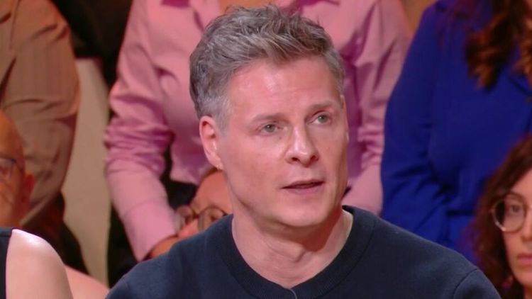 Matthieu Delormeau explique pourquoi il est en froid avec son père et sa soeur : "Ils ne veulent pas se retrouver dans la sauce"