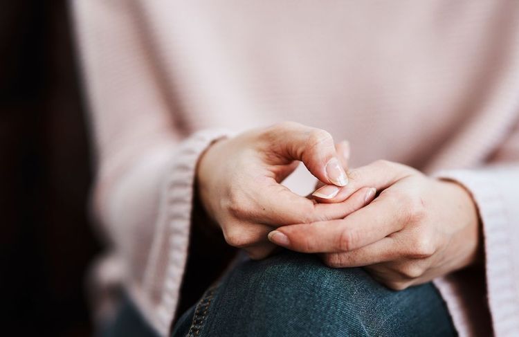 Violences conjugales : l’aide universelle d’urgence versée à plus de 26 000 bénéficiaires