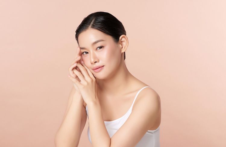 La tendance skincare coréenne à adopter d’urgence pour une peau lumineuse et rebondie