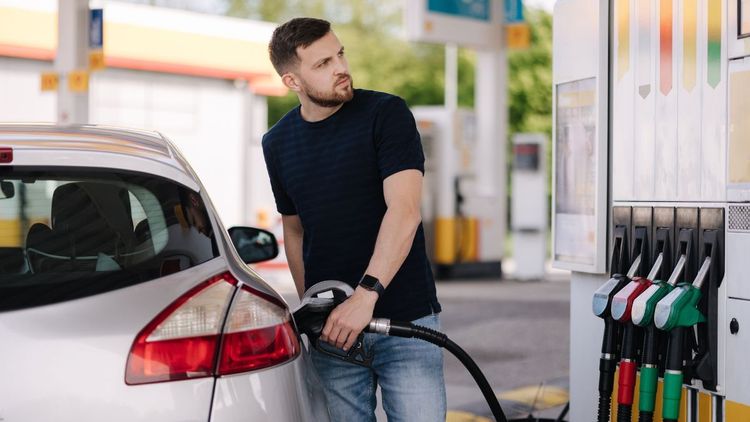 Hausse du carburant : "On devrait être impacté de 20%", voici le manque à gagner des Français selon "le calcul" de cet automobiliste