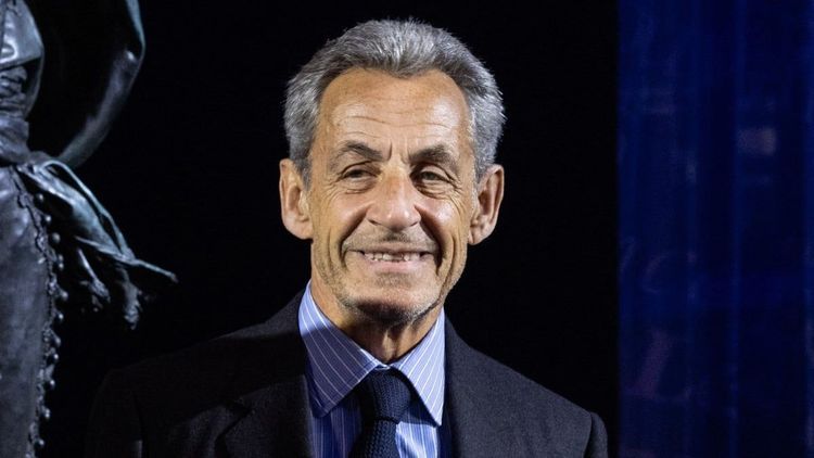 Léa Salamé provoque l'hilarité, Nicolas Sarkozy dans le viseur : « Vous avez… »