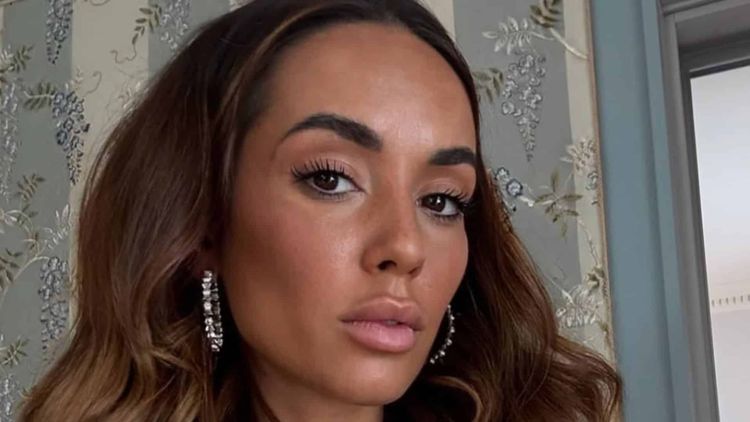 Hilona Gos en couple : l'identité de son nouveau chéri fuite, c'est le sosie de Julien Bert et Paul-André !