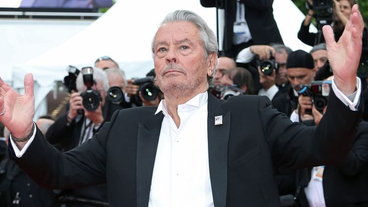 Alain Delon avant sa mort, ses derniers mots révélés : "À mon cher public"