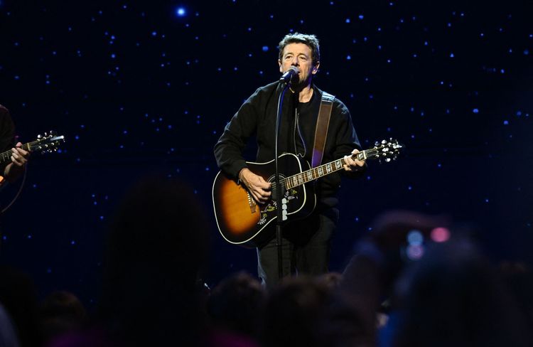 « On est piégés » : la tournée de Patrick Bruel va-t-elle virer à la catastrophe financière ?