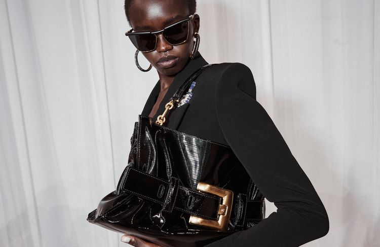 Le best of mode de la semaine : de nouvelles créations chez Bulgari, un it-bag chez Balmain…